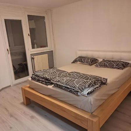 Tonci Apartment *