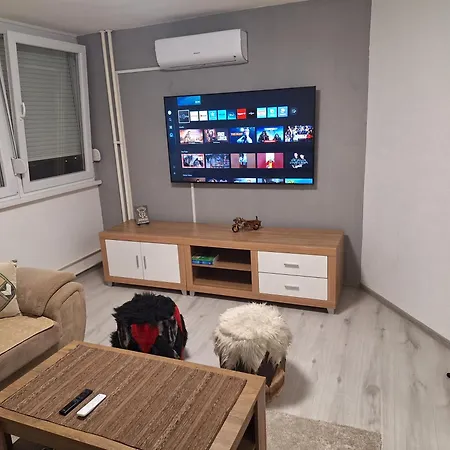Tonci Apartment *